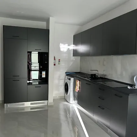 Brand New In Paceville, St Julians Apartmán